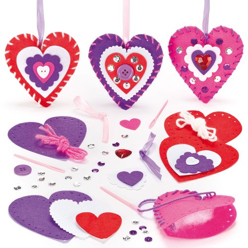 10+ Must Have Valentine's Day Sewing Supplies: If you are sewing for Valentine's day then these supplies are perfect! Click through for a full list of great supplies. | www.sewwhatalicia.com