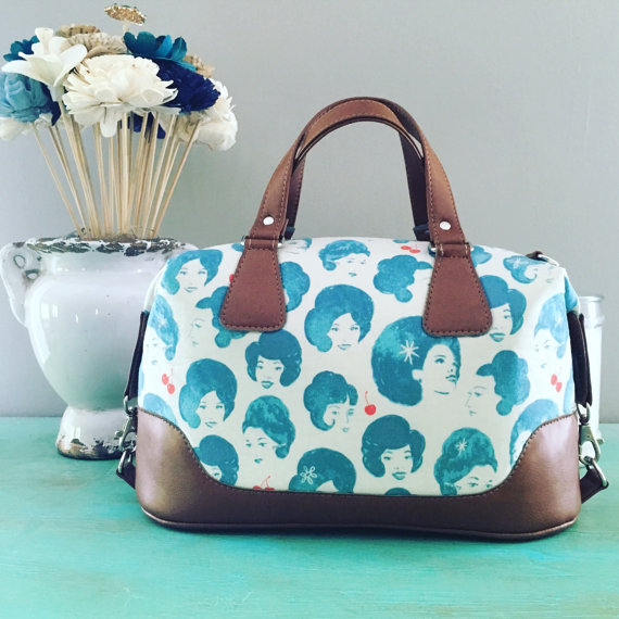 20+ Beautiful Tote and Bag Patterns to Sew: This is an amazing collection of bag patterns that are perfect for sewing. Add these to your collection to make the best bags around. Click through for the full list of sewing pdf patterns. | www.sewwhatalicia.com
