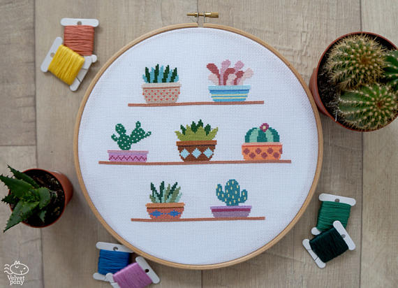 10+ Succulent Patterns that Don't Suck: If you love succulents and sewing then this post is for you! Here is a fun collection of succulent patterns for embroidery, sewing, and cross stitch that will help you get your succulent fill! Click through for the full list.| www.sewwhatalicia.com