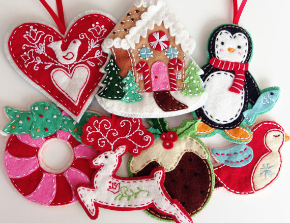 10+ Fun Felt Ornaments to Sew: If you love to sew and want to add a special handmade touch to your holiday season these christmas ornament patterns are perfect for you. Sew these ornaments today for your tree! Click through for a full list of ornaments to sew. | www.sewwhatalicia.com