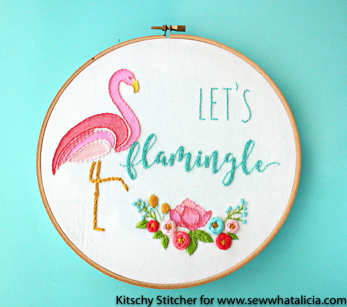 Embroidery How to with the Kitschy Stitcher: This is an amazing embroidery tutorial from the Kitschy Stitcher. Learn to make a cute flamingo pattern. Click through for the free pattern. | www.sewwhatalicia.com