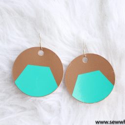 How to Make Leather Earrings with Cricut: These leather earrings are so quick and easy to make. Use the video tutorial to create your own design and then cut them with your Cricut Maker. Click through for the full tutorial. | www.sewwhatalicia.com