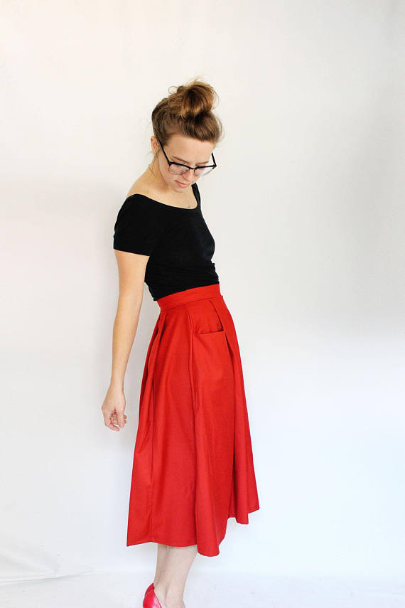 Skirt Sewing Patterns for Women and Girls: Patti Pocket Petite Skirt | www.sewwhatalicia.com