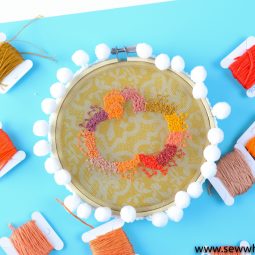 French Knot Embroidery Pumpkin Pattern: Grab this free pumpkin embroidery pattern and learn how to use french knots to create negative space. Click through for the pattern, tutorial, and a video walkthrough. #embroidery #sewwhatalicia | www.sewwhatalicia..com
