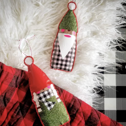 Christmas Gnome Pattern and SVG Cut File: Grab this family of gnomes cut file to create these adorable Christmas gnome ornaments. Click through for the cut file and tutorial. #sewwhatalicia #gnome | www.sewwhatalicia.com